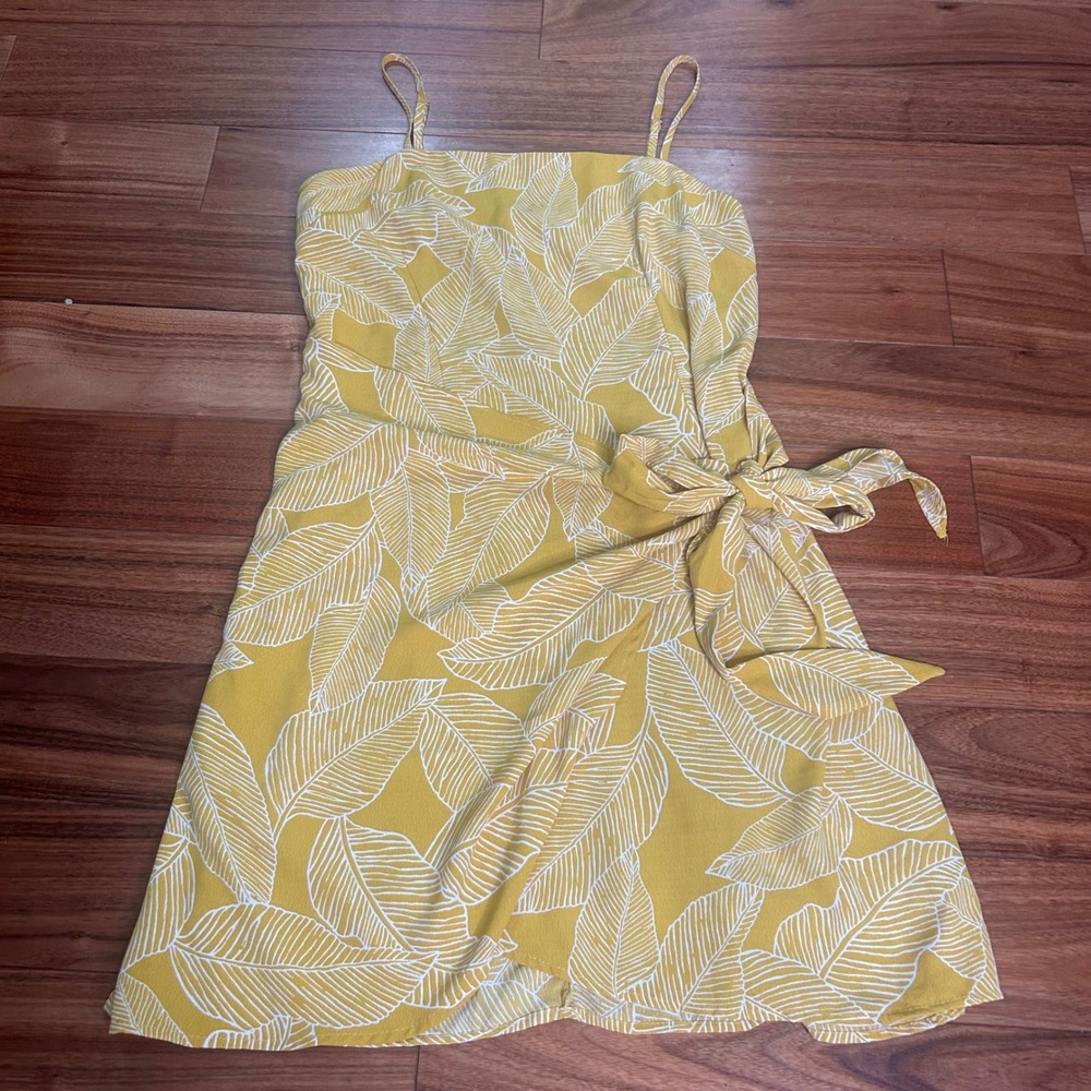 Juniper Blu Yellow Leaf Print Dress faux‎ wrap Sleeveless tropical beach Size L